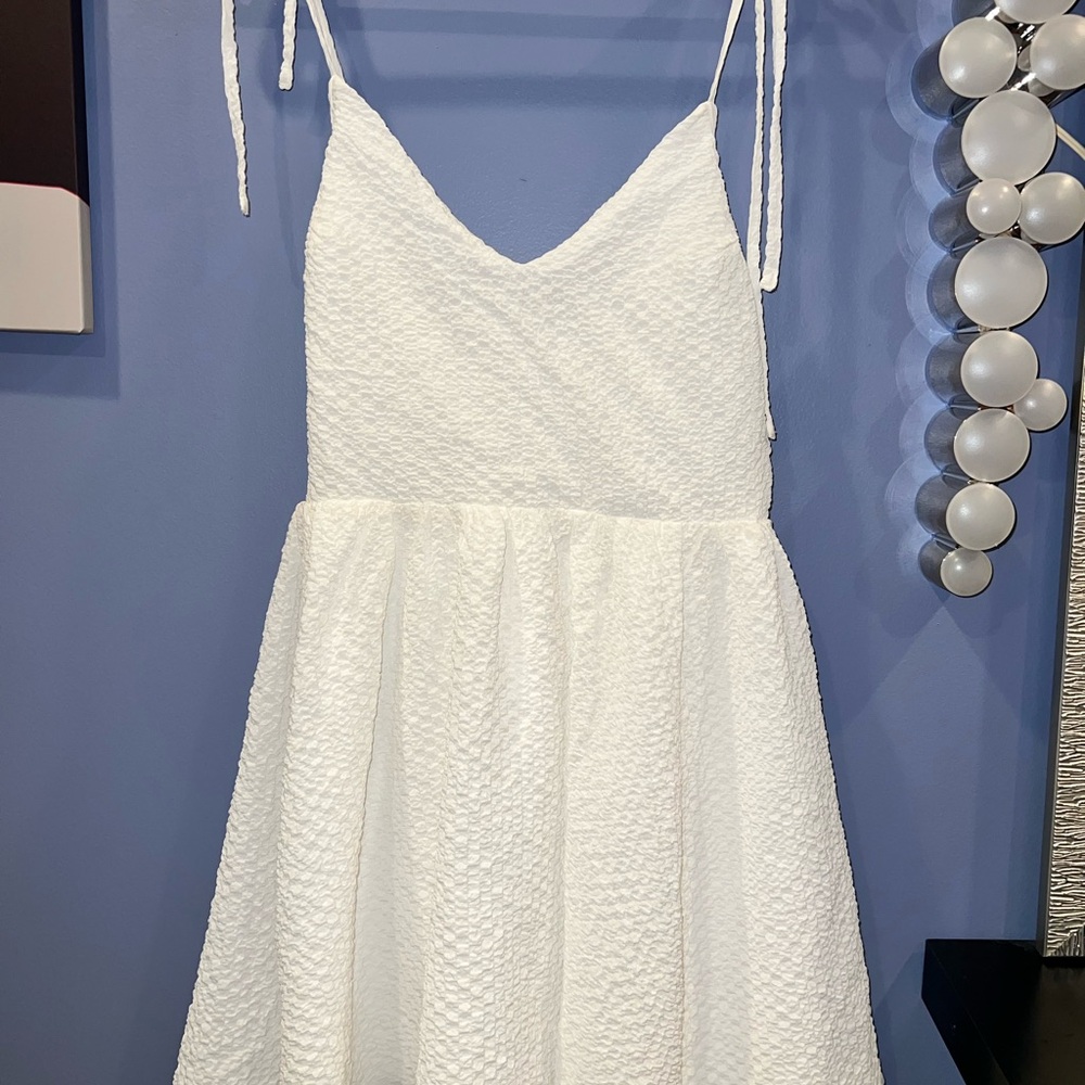 NWT Lulus White Textured Sleeveless Dress